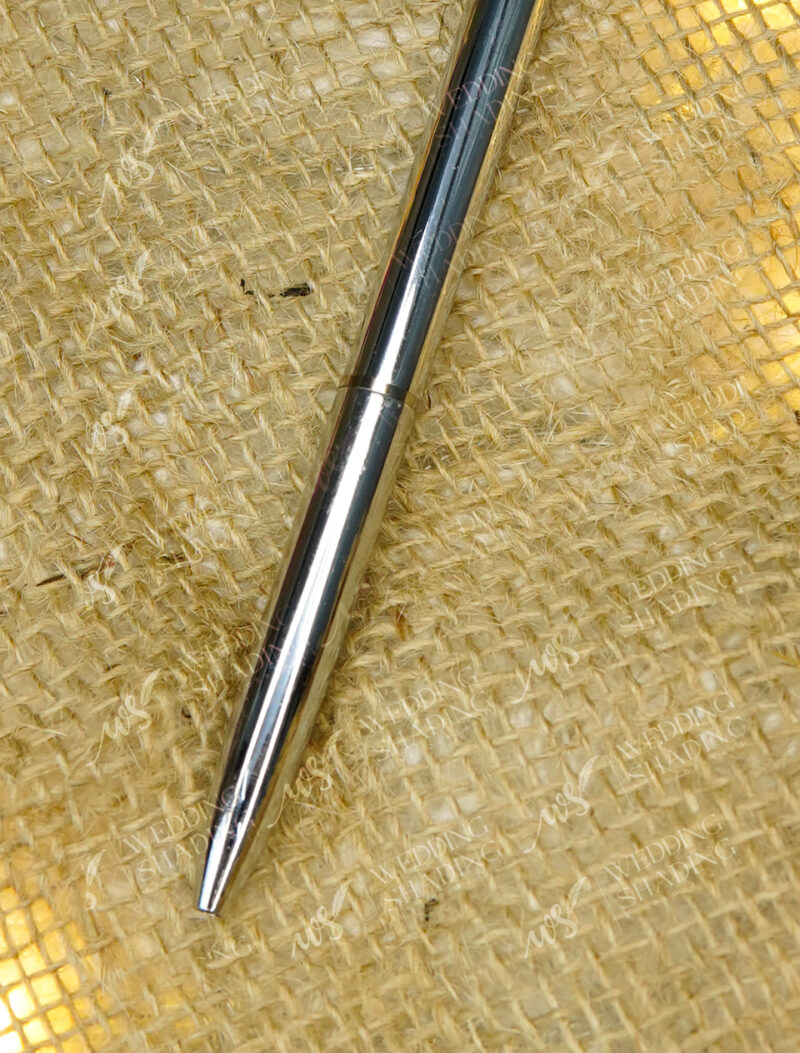 Beautifully smooth and incredibly shiny polished silver body