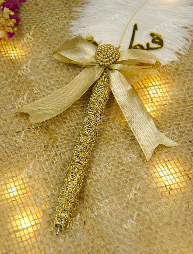Beautifully detailed and textured gold lacy ribbon wrapped handle